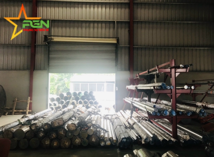 LÁP TRÒN ĐẶC 304- PHI 200|STAINLESS STEEL 304 ROUND BAR , Diameter 200mm