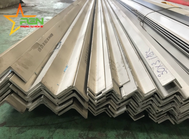 THANH V INOX 304