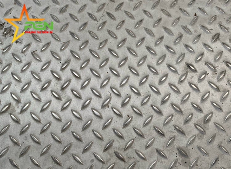 TẤM INOX DẬP GÂN, CHỐNG TRƯỢT 201/304/316/430