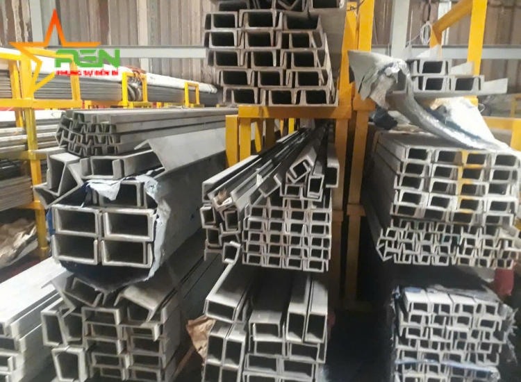 U ĐÚC INOX 304 - 120 x 58 x 6.0 x 6M