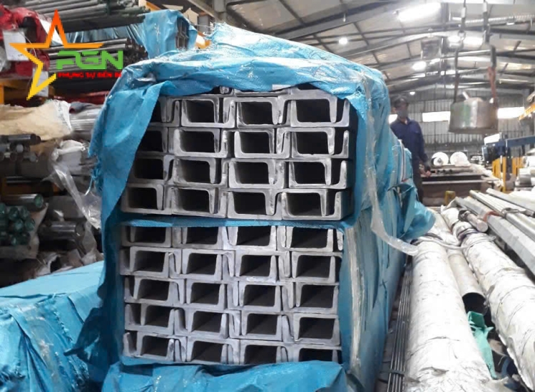 U ĐÚC INOX 304-100 x 48 x 5.5 x 6M