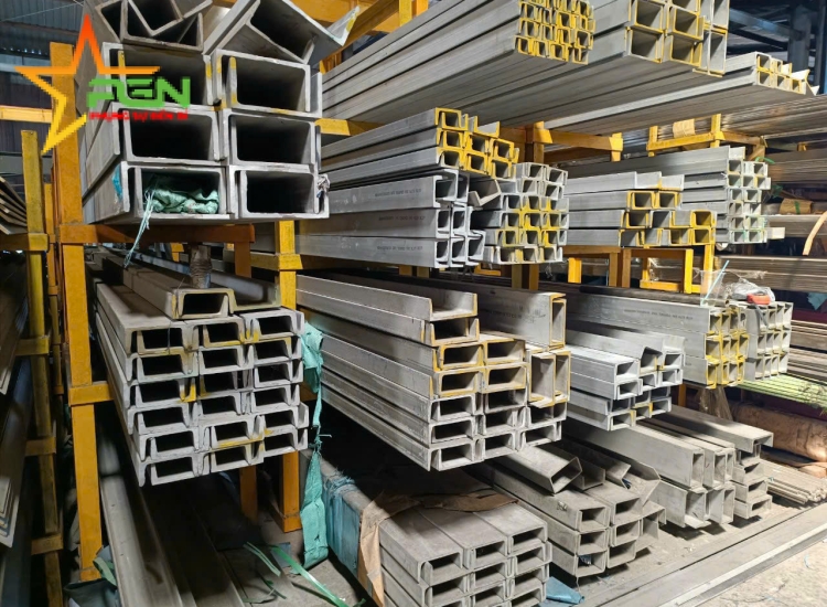 U ĐÚC INOX 304 - 200 x 100 x 10 x 6M