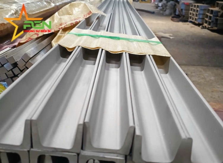 U ĐÚC INOX 304 - 150 x 75 x 7.0 x 6M