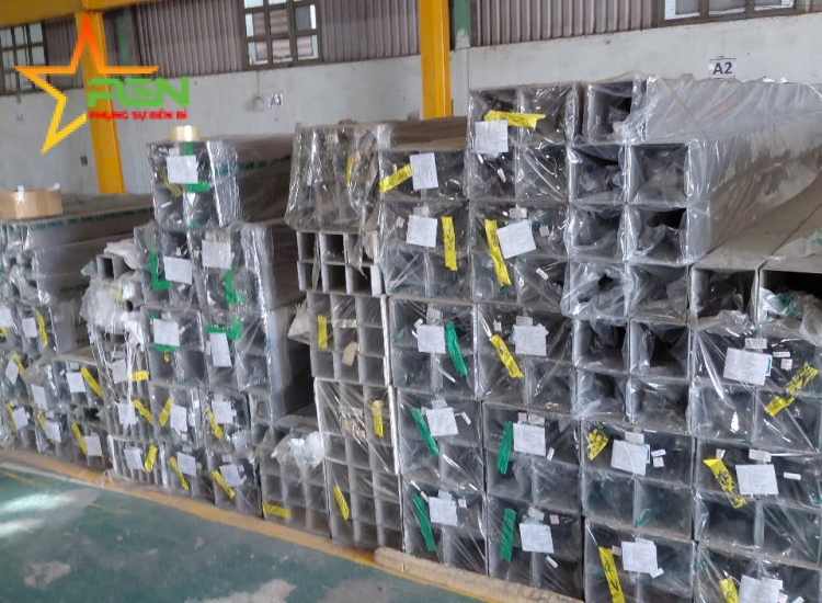 HỘP VUÔNG INOX 304/316 70 x 70 x 5.0MM