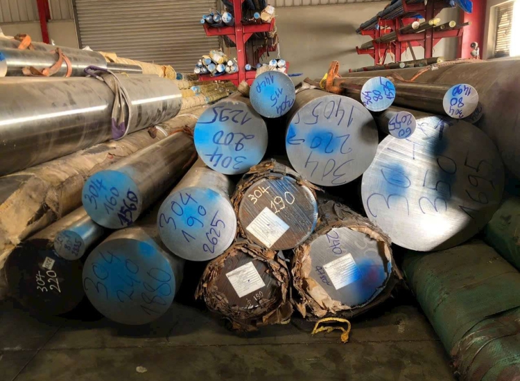 CẮT LẺ LÁP TRÒN ĐẶC, VUÔNG ĐẶC, LỤC GIÁC INOX 304/316/310S – SỰ LỰA CHỌN LINH HOẠT TỪ INOX PHÚ GIANG NAM