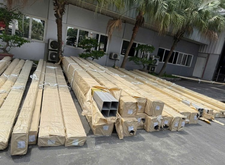 HỘP VUÔNG INOX 304 120 x 120 x3.0MM