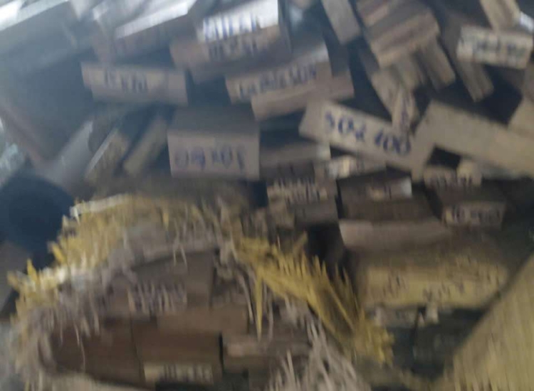 THANH LA ĐÚC 304 SỌC XƯỚC : 60 x 10 x 6000MM/HL - Stainless Steel Flat Bar